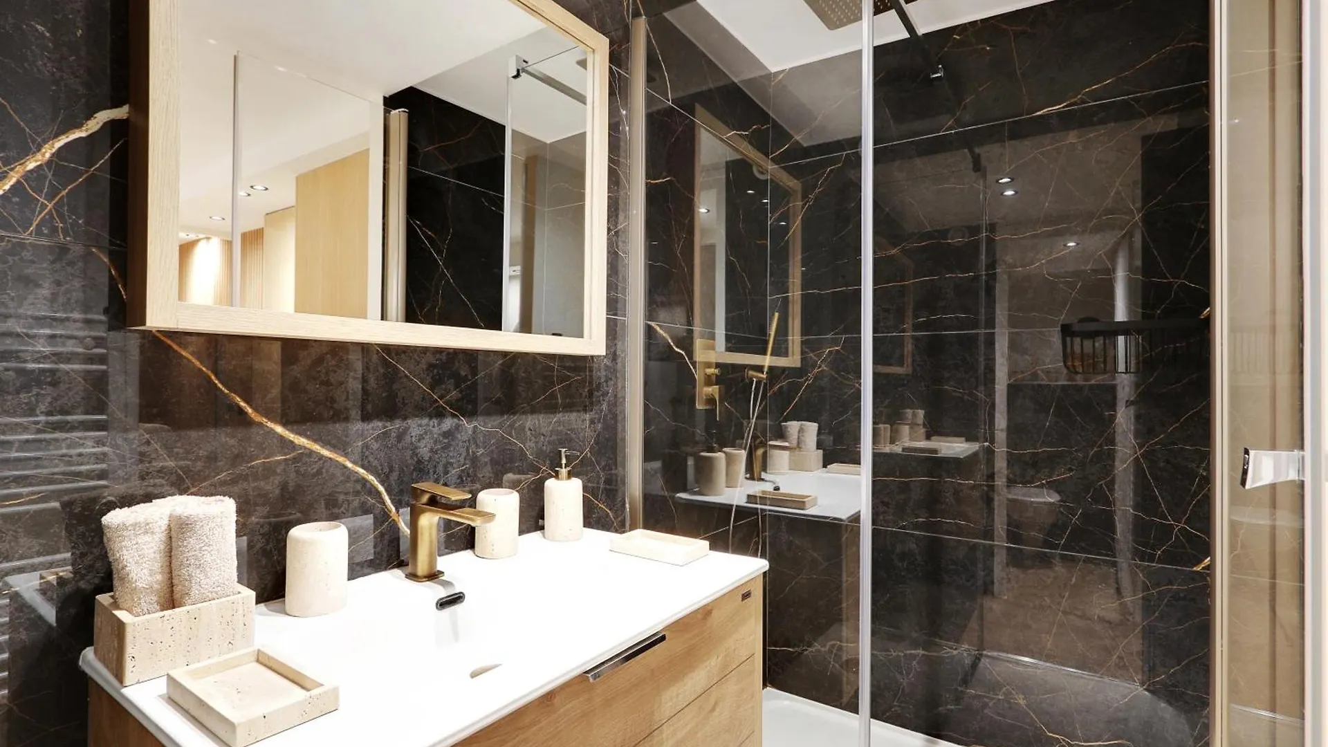 Pick A Flat's In Odeon - Rue Saint Andre Des Arts Appartamento Parigi